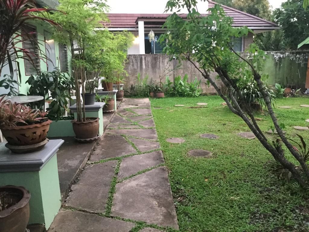 צ'יאנג ריי Baan Bua Guest House מראה חיצוני תמונה